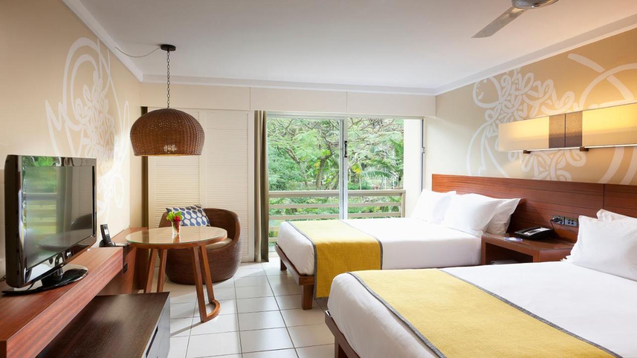 Holiday Inn Resort Vanuatu By Ihg Port Vila Exterior photo