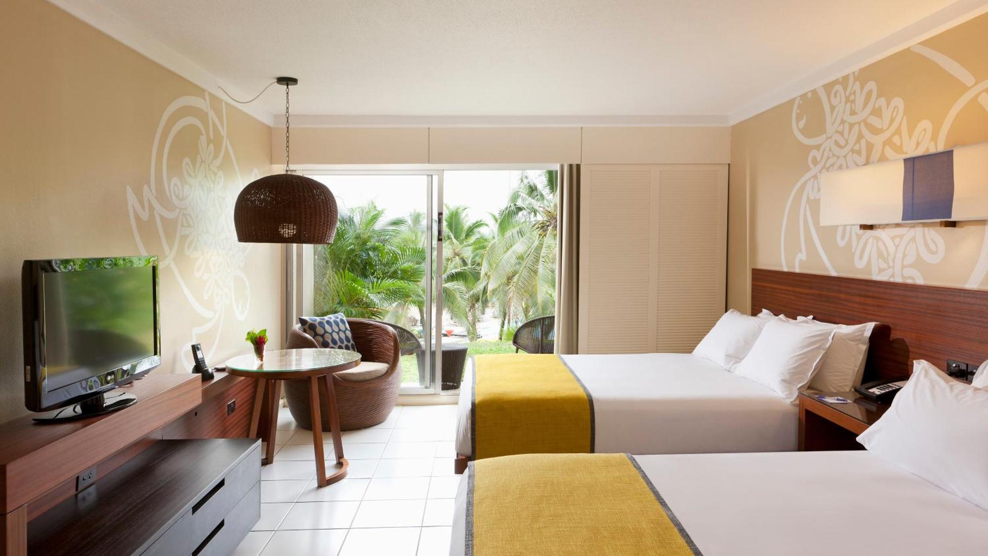 Holiday Inn Resort Vanuatu By Ihg Port Vila Exterior photo