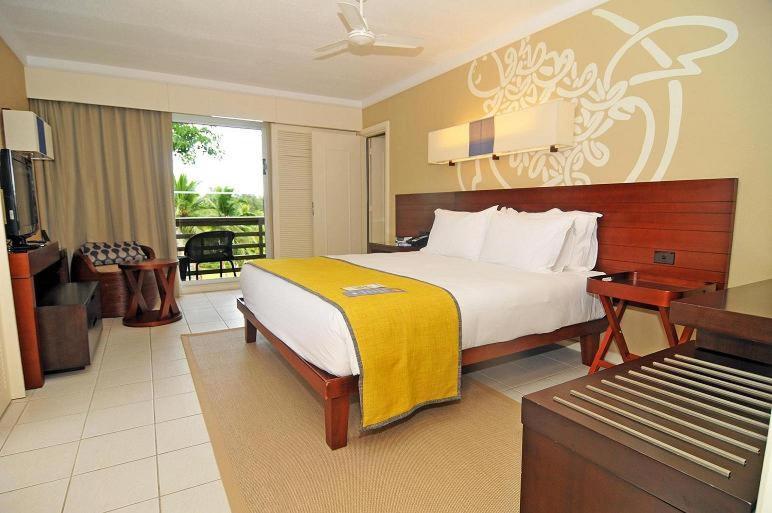 Holiday Inn Resort Vanuatu By Ihg Port Vila Exterior photo